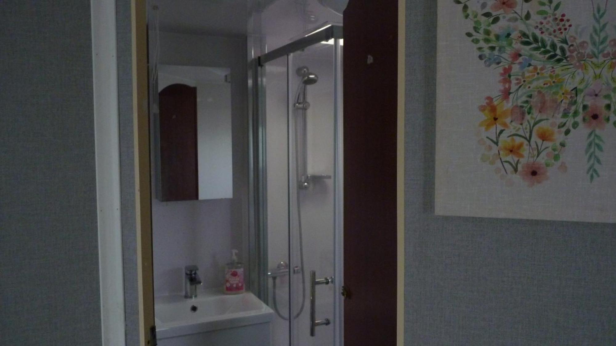 L&G Family Holidays 6 Berth Coral Beach Laura Familys Only And Lead Person Must Be Over 30 Ingoldmells Exterior photo