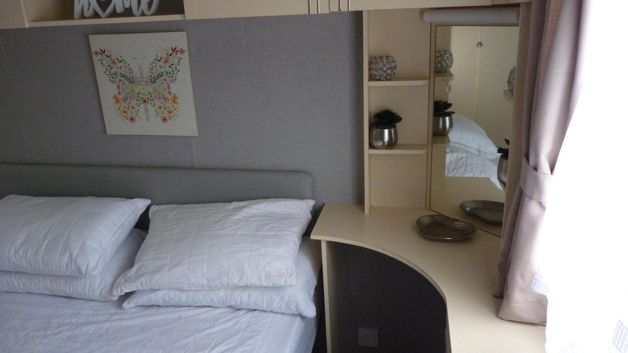 L&G Family Holidays 6 Berth Coral Beach Laura Familys Only And Lead Person Must Be Over 30 Ingoldmells Exterior photo